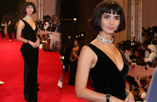 Tuba Büyüküstün makyajsız paylaştı övgü dolu yorumlar yağdı