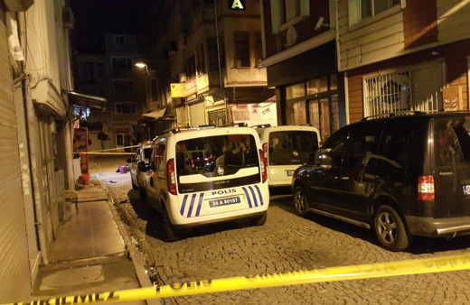 İstanbul'da birinci kattaki evinden düşüp hayatını kaybetti