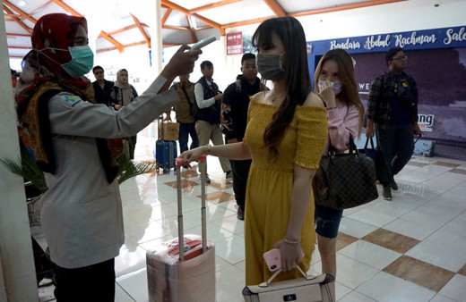 Türkiye'de Coronavirüs için maske takmaya başlamak gerekiyor mu?