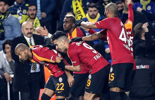 Marcao derbi zaferini vücuduna kazıtarak ölümsüzleştirdi