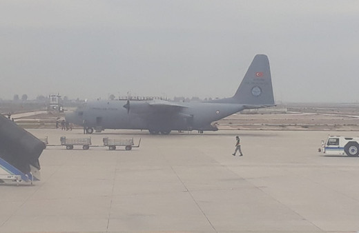 400 komanda askeri uçakla Hatay'a geldi