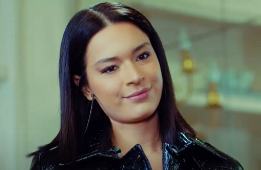 Yasak Elma'nın Zehra'sı Şafak Pekdemir'e bir de böyle bakın!