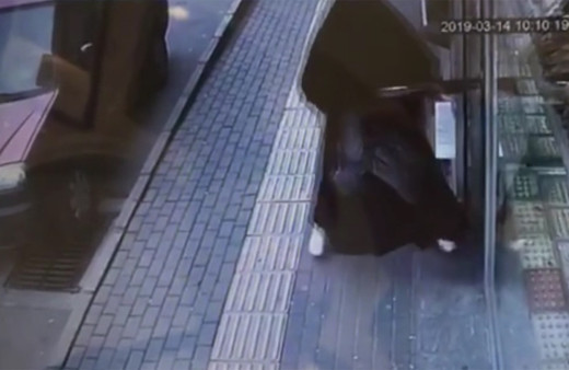 Bursa'daki çarşaflı kuyumcu soyguncuları suç makinesi çıktı