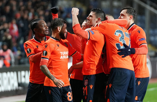 Sporting'i deviren Başakşehir UEFA Avrupa Ligi'nde son 16'ya yükseldi