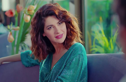 Nesrin Cavadzade yorumları böyle tiye aldı Yasak Elma'da Şahika'yı oynuyor