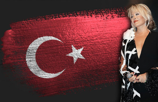 33 askerimiz şehit edildi Emel Sayın Berkay Şahin ve Hatice konserlerini iptal etti