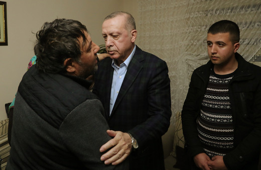 Cumhurbaşkanı Erdoğan’dan İdlib şehidinin evine ziyaret