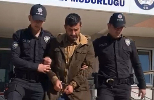 'Göçmen kaçakçısıyım' diye reklam yaptı gözaltına alındı