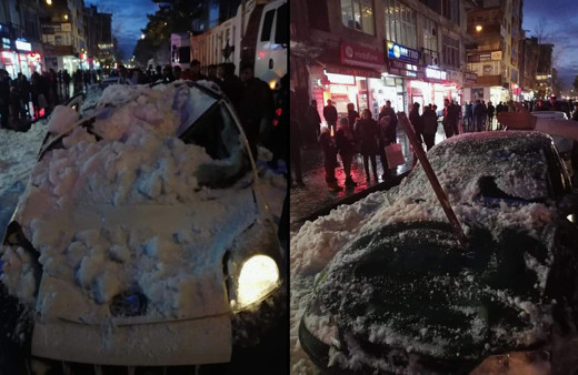 Bitlis'te çatıdan düşen kar kütlesi araçları kullanılamaz hale getirdi