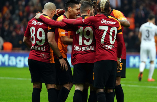 Galatasaray'a Feghouli için sürpriz teklif