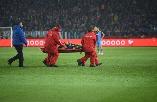 Fenerbahçe'ye Simon Falette'den kötü haber