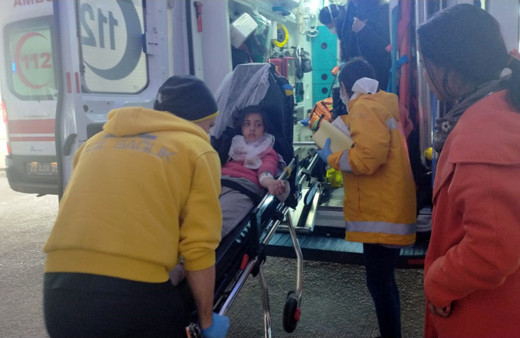 Yunan güvenlik güçleri mültecilere ateş açtı: 1 ölü 5 yaralı