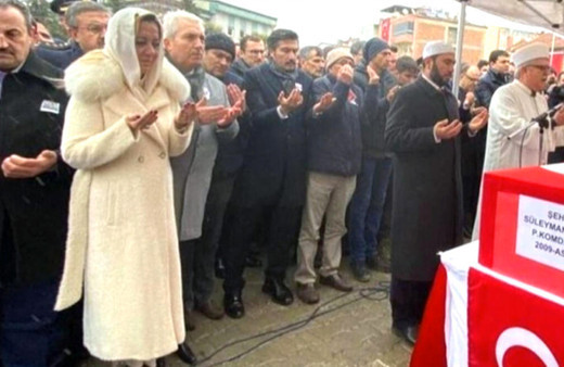 Aylin Cesur'un skandal fotoğrafına İYİ Parti'li İsmail Koncuk'tan olay yorum