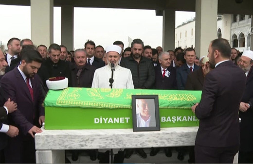 Kocatepe eski imam hatibi İsmail Coşar ve Sevim Coşar defnedildiler!