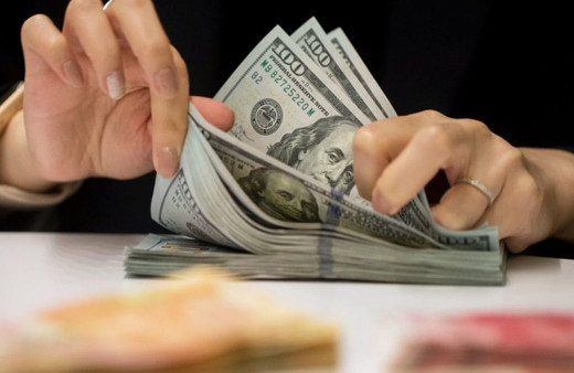 Petrol düştü dolar ve altında yükseliş sürüyor