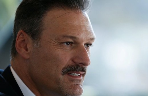 Alpay Özalan aslen nereli eşi Cansel Özzengin kimdir?