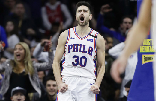 Philadelphia, Sacramento deplasmanında galip