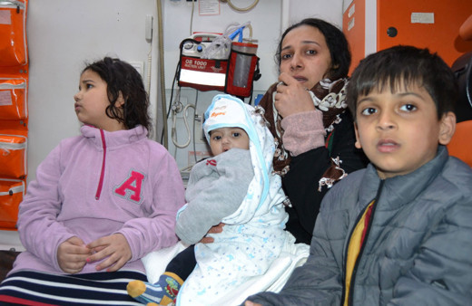 Didim açıklarında göçmenleri taşıyan bot battı: 14 göçmen kurtarıldı