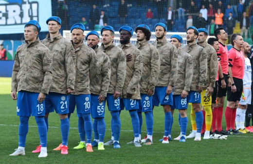 Ünal Karaman'ın Çaykur Rizespor'undan İdlib şehitleri için anlamlı hareket