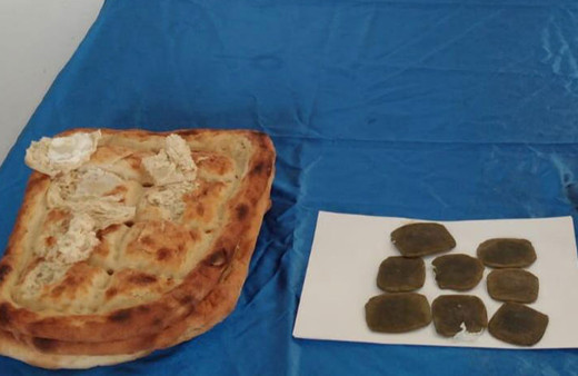 Elazığ'da pideye gizlenmiş toz esrar ele geçirildi