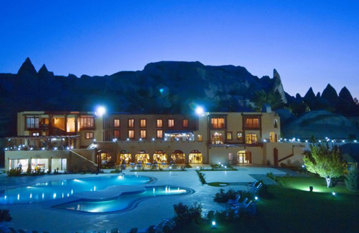 Koronavirüs Türk turizmini de vurdu otellerin açılışı nisan sonuna ertelendi