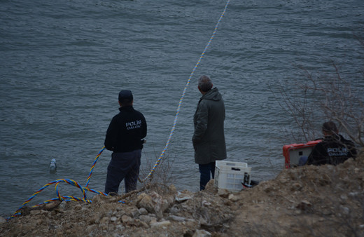 Manisa'da baraj kıyısında kesik insan kolu bulundu