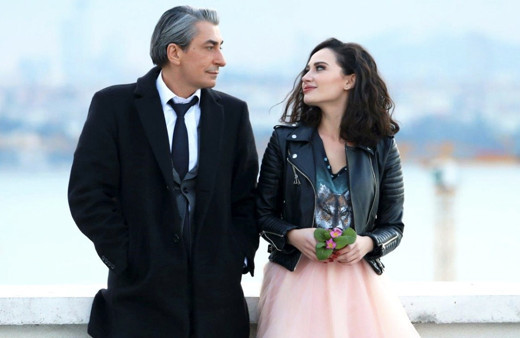 ATV'nin Gel Dese Aşk'ında edepsiz sahneler pes dedirtti şikayet yağdı!