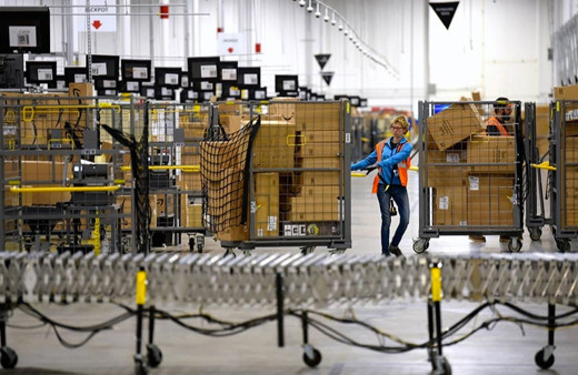E ticaret devi Amazon koronavirüs nedeniyle 100 bin çalışan alacağını açıkladı