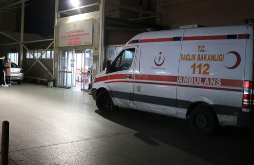 İzmir'de kahreden olay! Ambulansun çarptığı karı koca can verdi