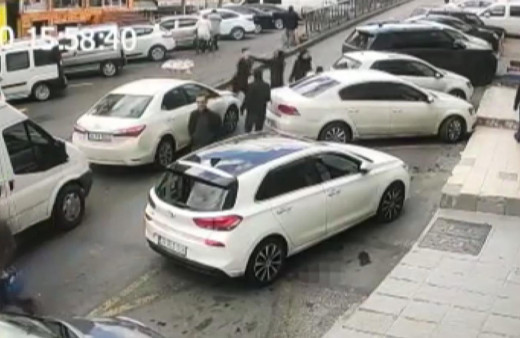 Fatih'te silahla bir kişiyi yaralayanlar yakalandı