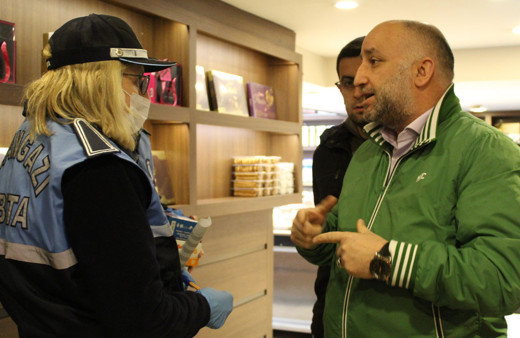 Zabıta ekiplerinin hijyen denetiminde şaşırtan manzara