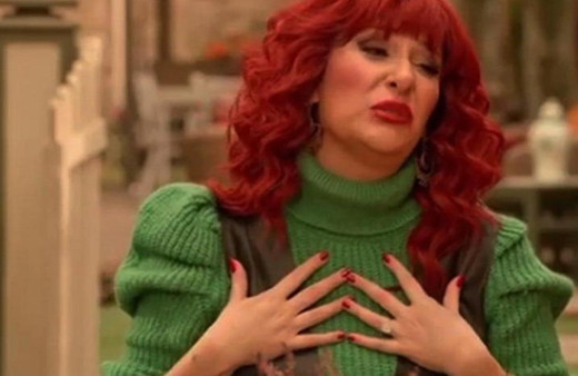 Gülse Birsel koronavirüs korkusuyla dizisini evinden çekti!