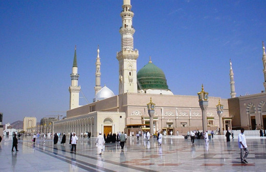 Haremi Şerif ve Mescidi Nebevi'de bulunmak ve namaz kılmak koronavirüs sebebiyle yasaklandı