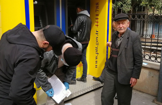 Sokağa çıkma yasağına uymayan 77 yaşındaki dedenin derdi