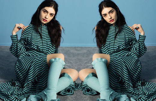 Hazar Ergüçlü'den iddialı pozlar Mucize Doktor Taner Ölmez'le sevişme sahnesi de olaydı