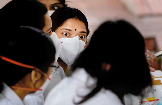 Hindistan'da koronavirüs salgını nedeniyle sokağa çıkma yasağı ilan edildi