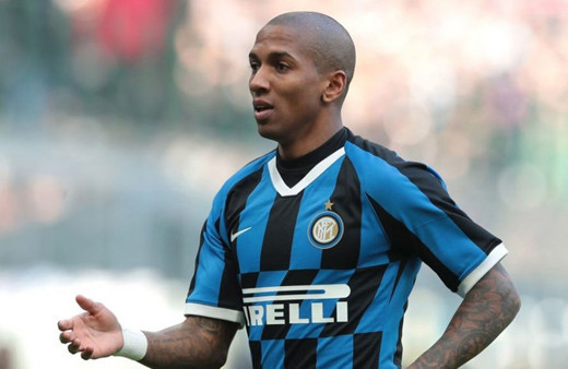 Ashley Young'ın Corona virüs sınavı