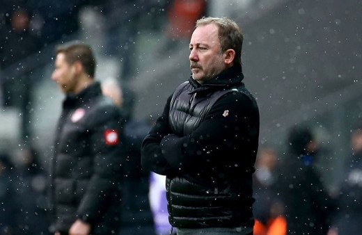 Sergen Yalçın'dan 'Oyuncular bu süreçte ne yapıyor?' sorusuna bakın ne cavap verdi