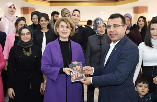 Rana Selçuk kimdir kaç yaşında Ziya Selçuk'un eşi ne iş yapıyor?