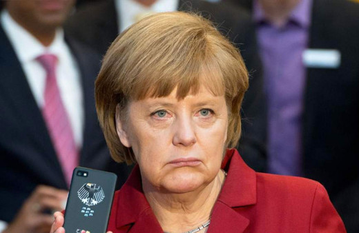 Şaka sandı telefonu Merkel'in yüzüne kapattı