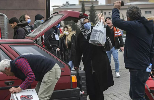 Avrupa'dan gelenlerin karantina yurtlarından tahliyesi başladı