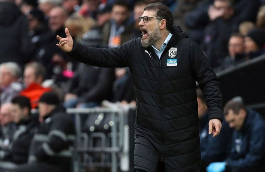 Slaven Bilic: Sezon sahada bitmeli