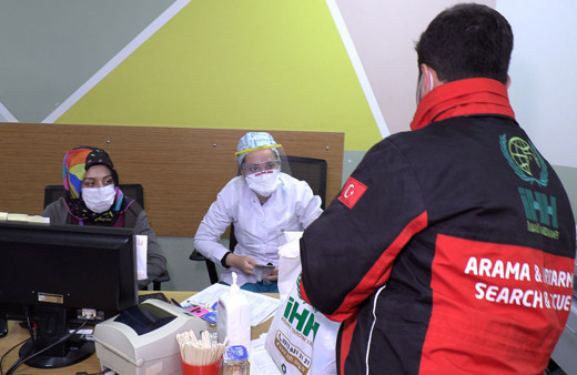 İHH’dan sağlıkçılara vefa ziyareti