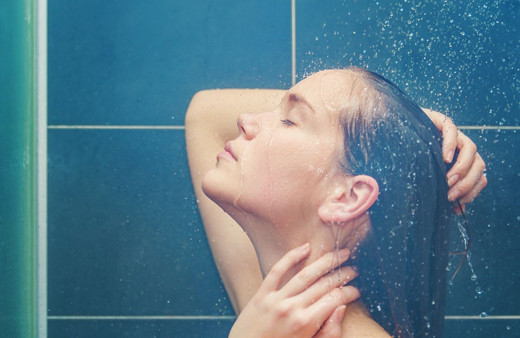 Sıcak su ile banyo yapmak kalp ve damar sağlığına iyi geliyor!