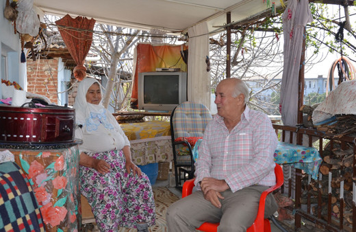 Eşinin tansiyon ilacını getiren jandarmaya şiirle teşekkür etti