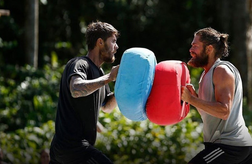 TV8 Survivor2020'de dokunulmazlık oyununda kıran kırana mücadele yaşandı