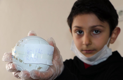Erzurum'da ilkokul öğrencisi kumbarasındaki 43 lirasını kampanyaya bağışladı