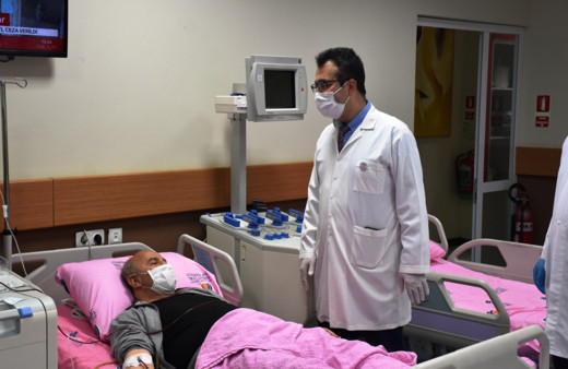 Dünya'da Çin'den sonra ilk kez Türkiye'de immum plazma tedavisi yapıldı haberler iyi