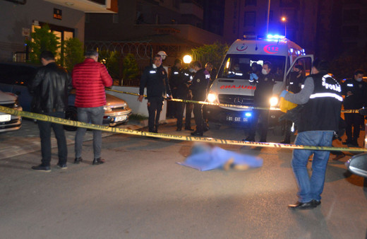 Adana'da genç adam 9’uncu kattan atlayarak intihar etti