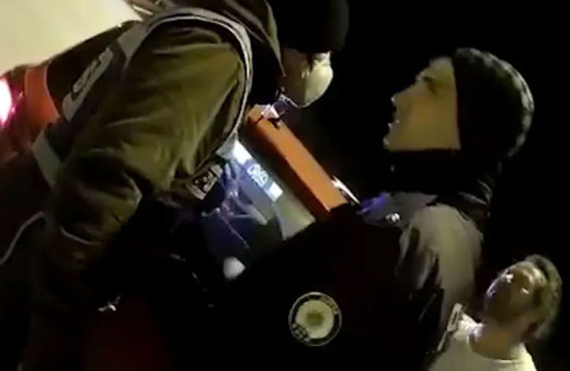 Konya'da yarbayın olay görüntüleri : Ben yarbayım ederin kaç para?